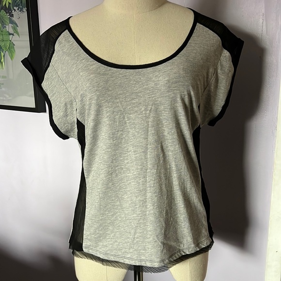 Roxy Heathered grey and black sheer mixed materials short sleeve blouse. - Picture 1 of 7